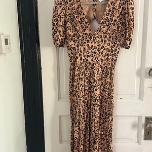 Astr Leopard Print Long Sleeve Dress
